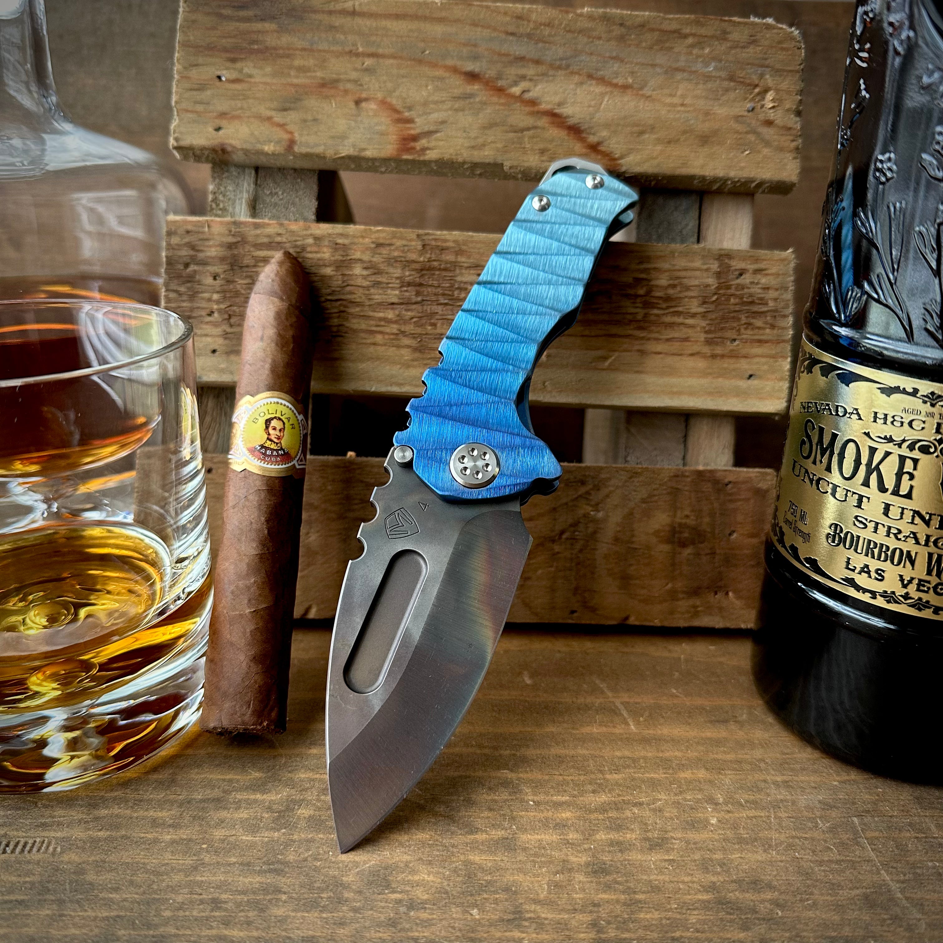 Medford Praetorian Genesis T - S45vn Drop Point Vulcan Blade, Blue Fade Scales - Open Show Side