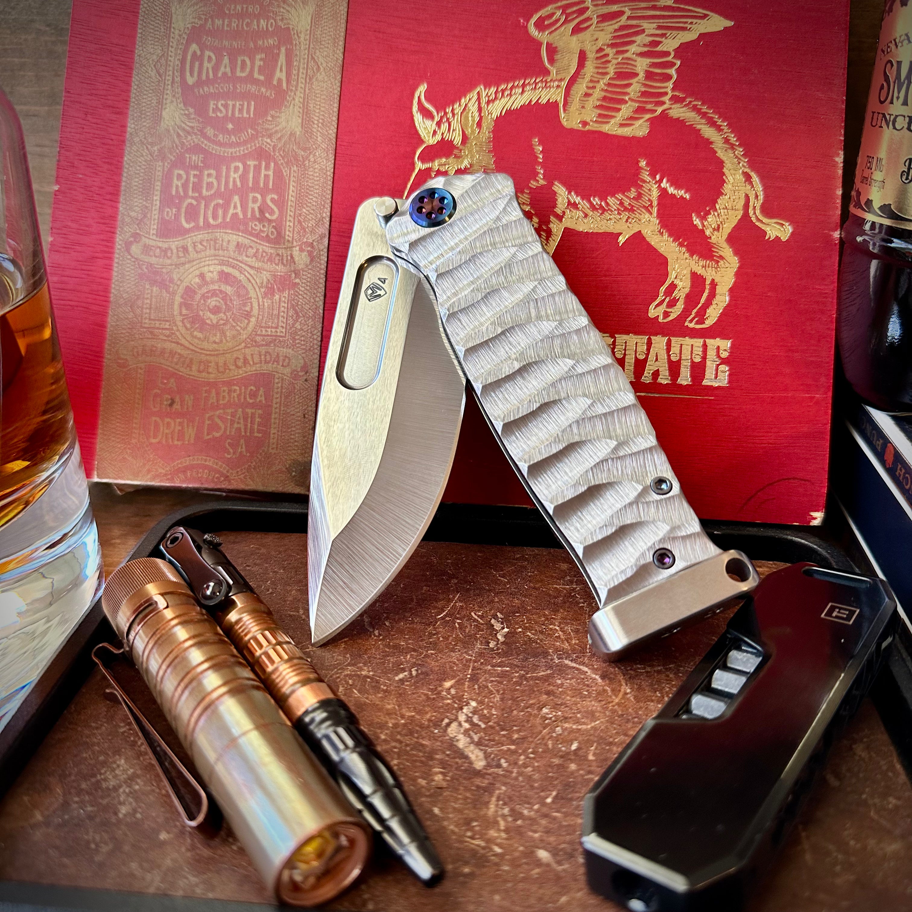 Medford Knives USMC Fighter Flipper S45vn Blade Twisted Predator/Flamed